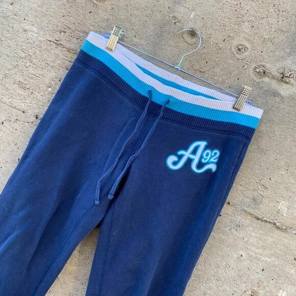 𝓈ℴ𝓁𝒹 @ 𝓉𝒽ℯ 𝓂𝒶𝓇𝓀ℯ𝓉 ♥︎ vintage Abercrombie & Fitch flare sweatpants - Picture 4 of 8